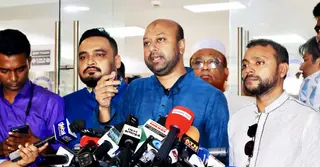 ‘এক জনের হাতে ক্ষমতা কুক্ষিগত করার ফলেই ফ্যাসিবাদের জন্ম হয়’